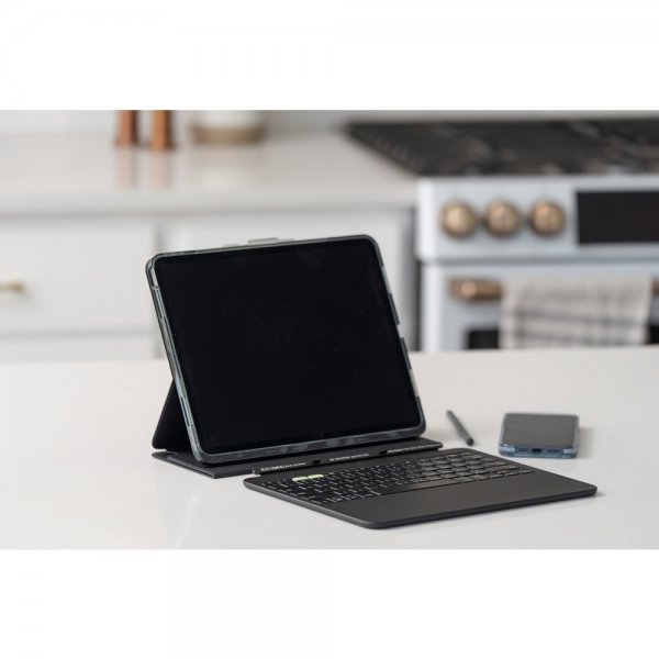 ZAGG iPad Pro 13 (M4/M5) -kotelo näppäimistöllä Pro Keys 2 Nordic Layout, musta