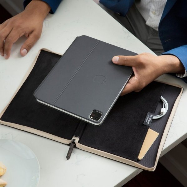 Twelve South iPad Pro 11 (gen 2/3/4) Kotelo BookBook Cover Vol. 2 Ruskea