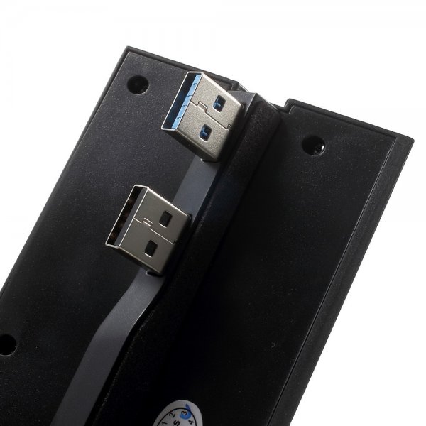 Dobe 5-porttinen USB-keskitin PlayStation 4:lle