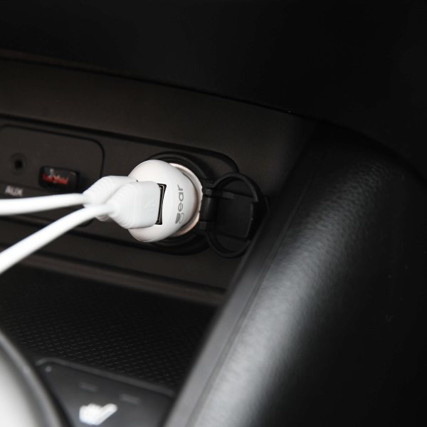 Gear Autolaturi 2xUSB 2.4A Micro-USB-kaapeli 1m Valkoinen