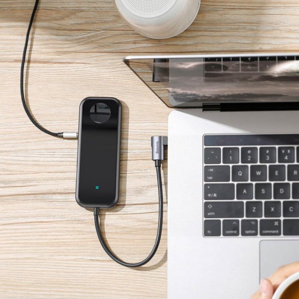 Baseus Mirror Series -monitoiminen keskitin ja Apple Watch -laturi