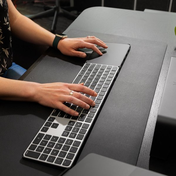 Twelve South DeskPad Musta