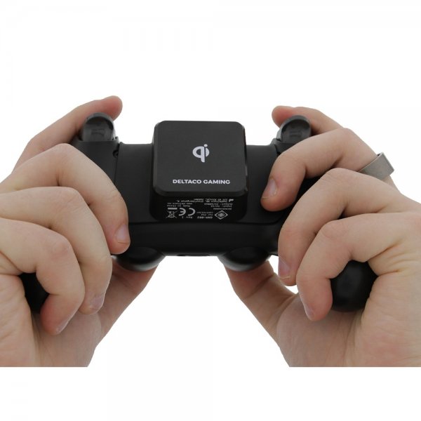 Deltaco Gaming -akkupaketti langattomalla latauksella PlayStation 4:lle