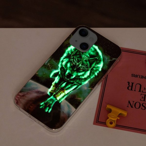 iPhone 14 Plus Kuoret Susi-aiheella