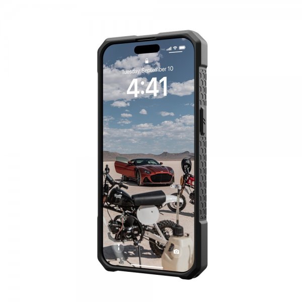 Urban Armor Gear (UAG) iPhone 15 Pro Max Kuori Monarch Pro MagSafe Carbon Fiber