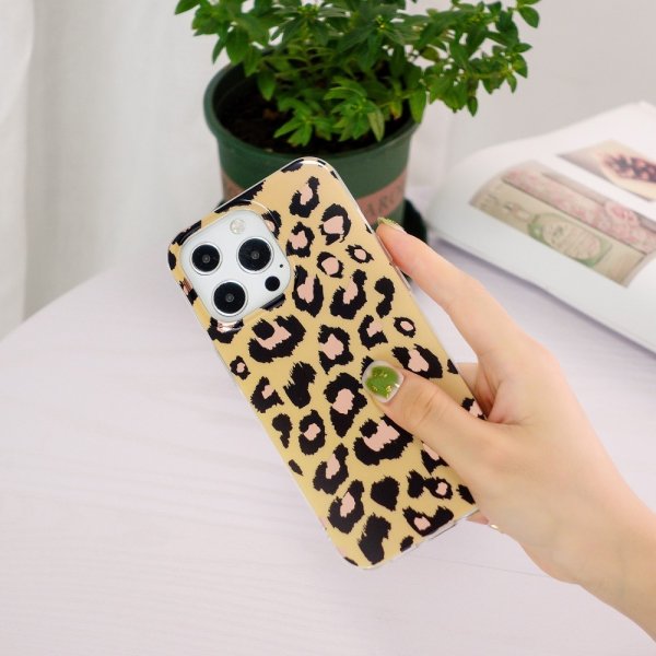 iPhone 15 Pro Kuori Leopardi-kuvio