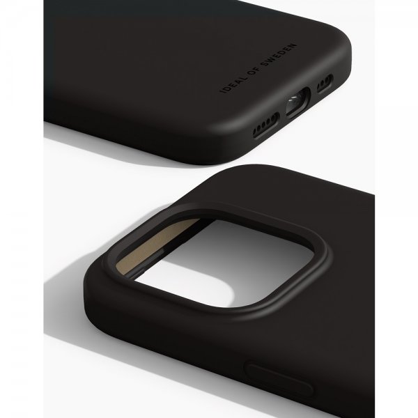 Ideal of Sweden iPhone 15 Pro Silicone Case MagSafe Musta