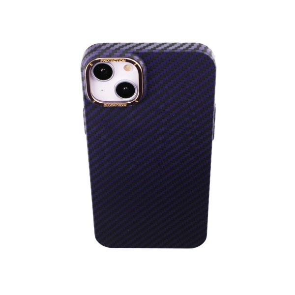 iPhone 14 Plus -kuori hiilikuitukuvioinnilla, violetti