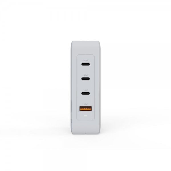 Xtorm Laturi ja kaapeli 140W GaN-Ultra Travel Charger + USB-C PD -kaapeli
