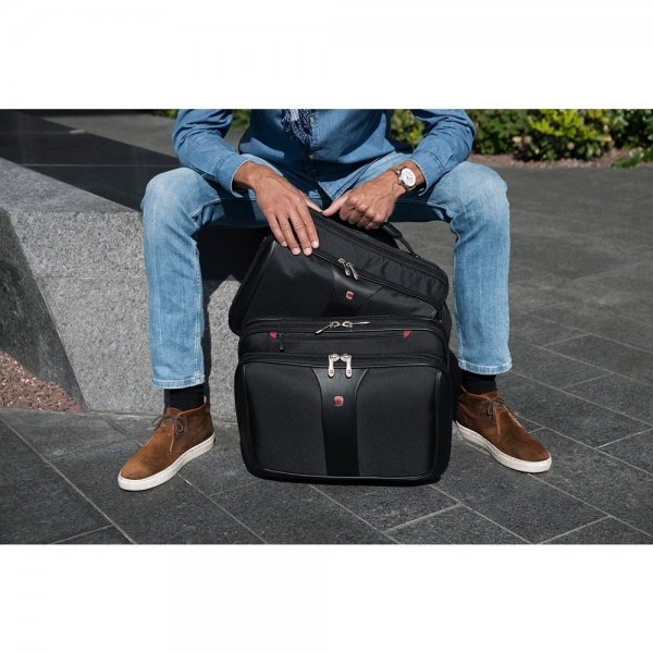 Wenger Patriot 2-osainen Business Trolley 15.6" Musta