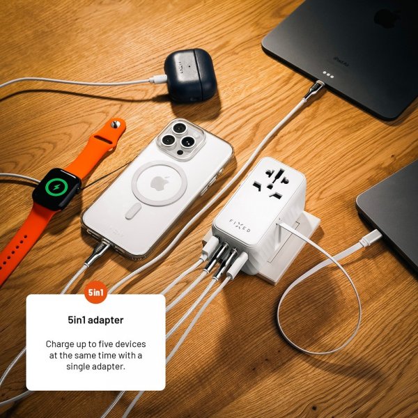 Kiinteä matkalaturi Voyager World Adapter 85W