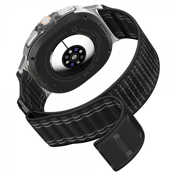 Spigen Samsung Galaxy Watch 8 40/44mm/Classic 46mm ranneke WBF0 Musta