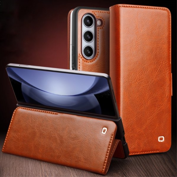 Qialino Samsung Galaxy Z Fold 5 Kotelo, aitoa nahkaa, ruskea
