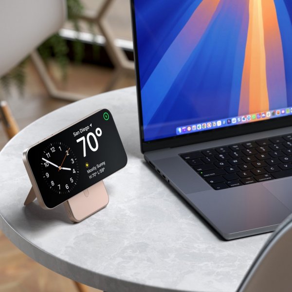 Satechi On-the-Go Qi2 5K MagSafe-varavirtalähde jalustalla, Desert Rose