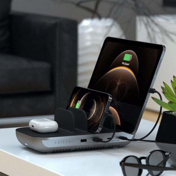 Satechi Dock5 USB-latausasema langattomalla latauksella