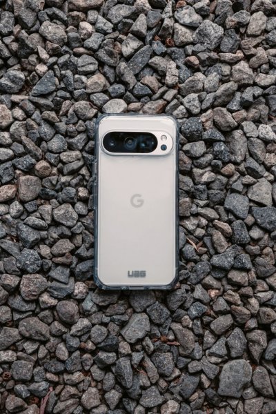 Urban Armor Gear (UAG) Google Pixel 9/Pixel 9 Pro Suojakuori Plyo Ice