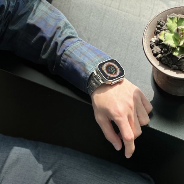 Just Mobile Apple Watch Ultra 49 mm ranneke titaani