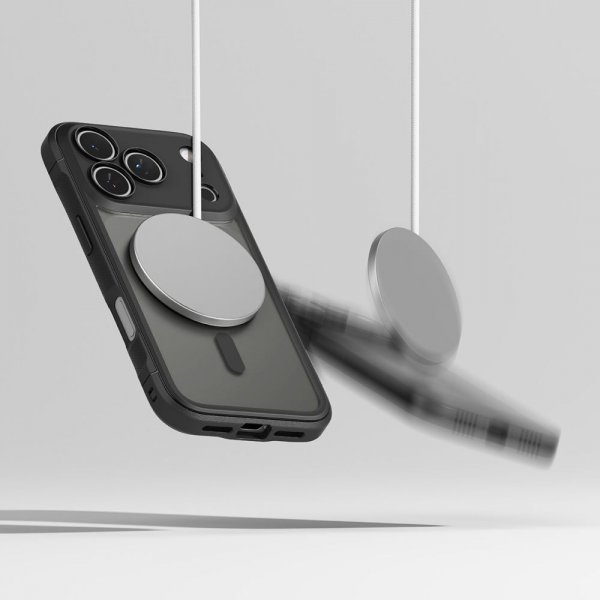 Ringke iPhone 17 Pro -kuori Fusion Bold Magnetic Matte Musta