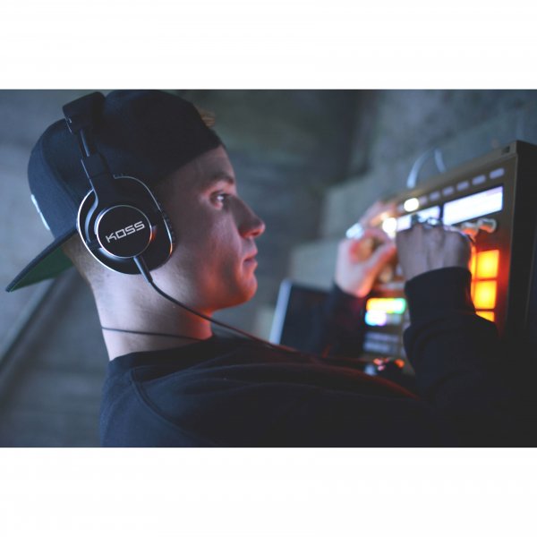 Koss PRO4S Over-Ear -kuulokkeet, musta