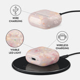 Burga AirPods 4 -kuoret Design Golden Coral