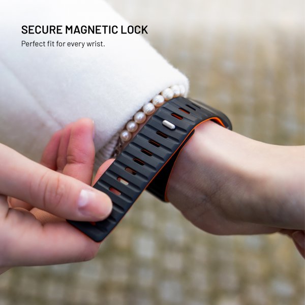 Kiinteä Apple Watch 42/44/45/46mm ranneke silikonia magneettikiinnityksellä Musta