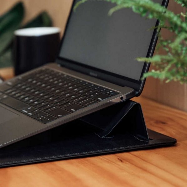 Moshi Muse 3-in-1 Slim Laptop Sleeve 13" Jet Black