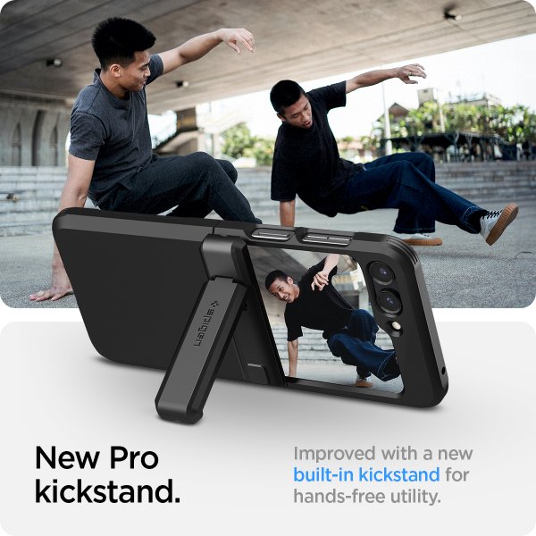 Spigen Samsung Galaxy Z Flip 5 Tough Armor Pro -suojakuori, musta