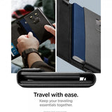 Spigen AirTag Passporttikotelo Musta