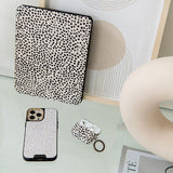 Burga AirPods Pro 3 -kuoret, design Almond Latte