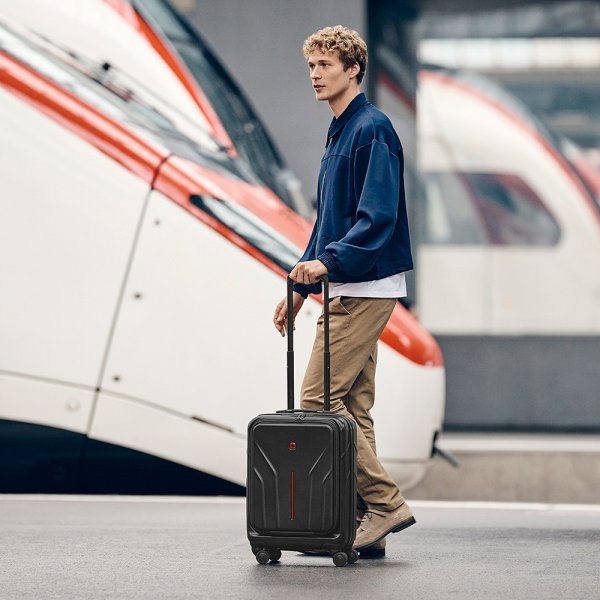 Wenger Amplix -käsimatkatavara, musta