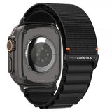 Spigen Apple Watch 44/45/46mm/Ultra 49mm ranneke WBF1 Musta