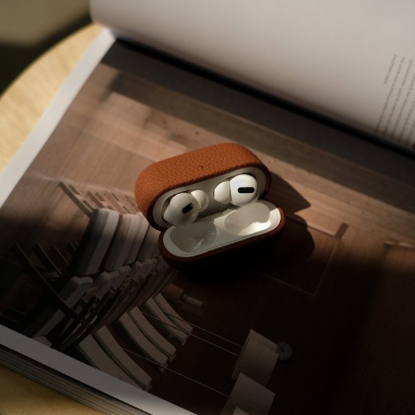 KeyBudz AirPods Pro 2 -kuori, Artisan Series, ruskea