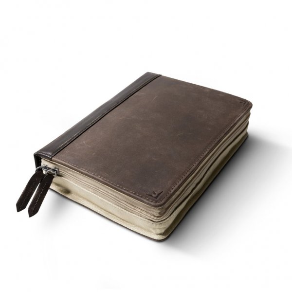 Twelve South Kaapelilaukku BookBook CaddySack Ruskea