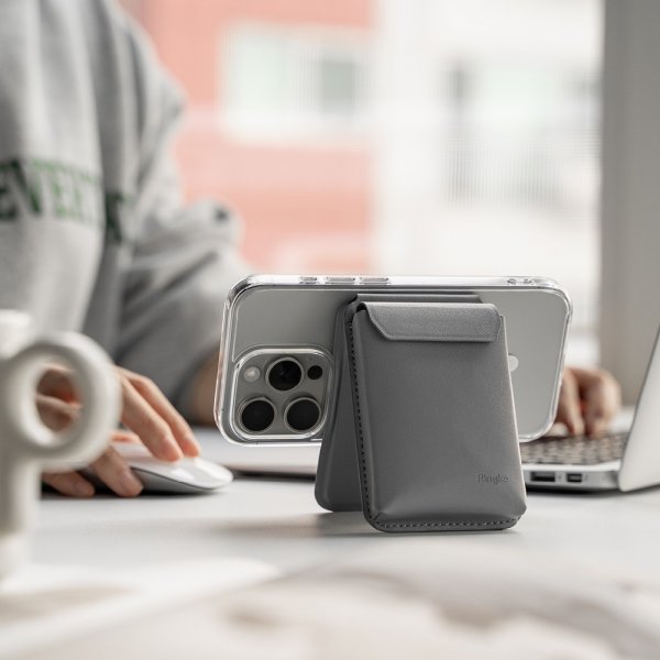 Ringke Korttipidike Jalusta Tasku MagSafe Vaaleanharmaa