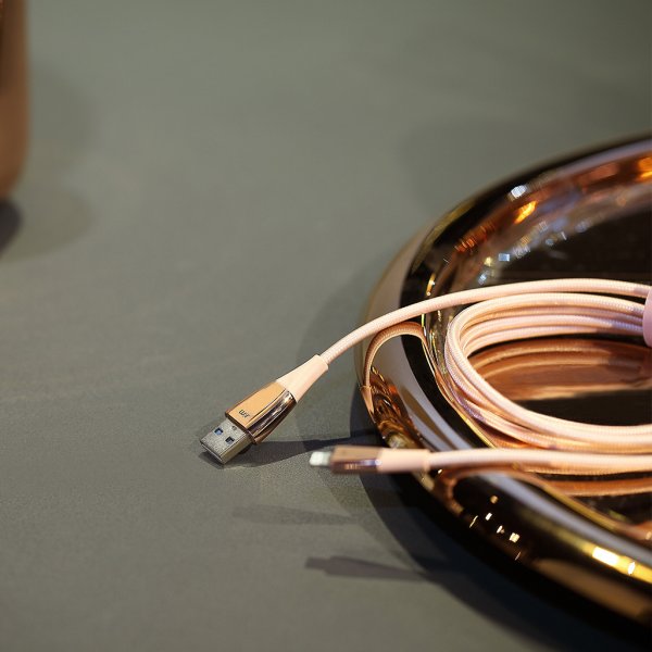 Just Mobile ZinCable USB-A/Lightning 1.5 m ruusukulta