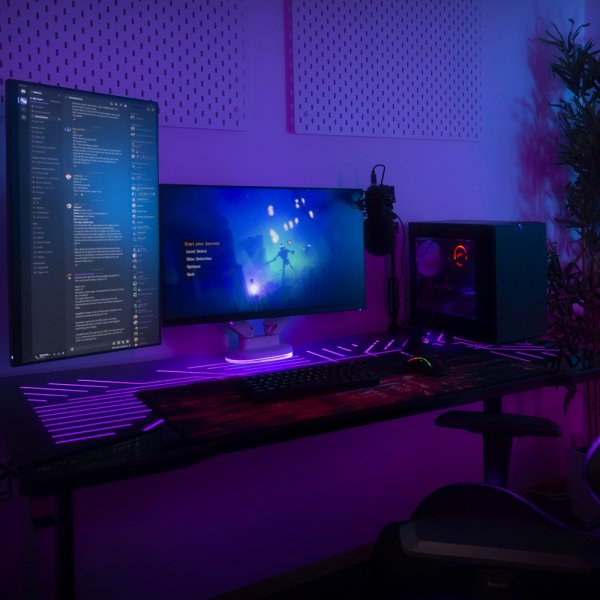 Deltaco Gaming DT420 pelipöytä RGB-valaistuksella