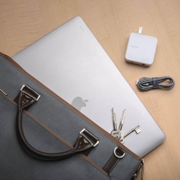 Moshi MacBook Pro 16 (A2141) iGlaze Hardshell -suojakuori Stealth Black