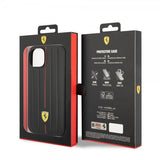 Ferrari iPhone 14 Plus -kuori, kohokuvioidut raidat, punainen