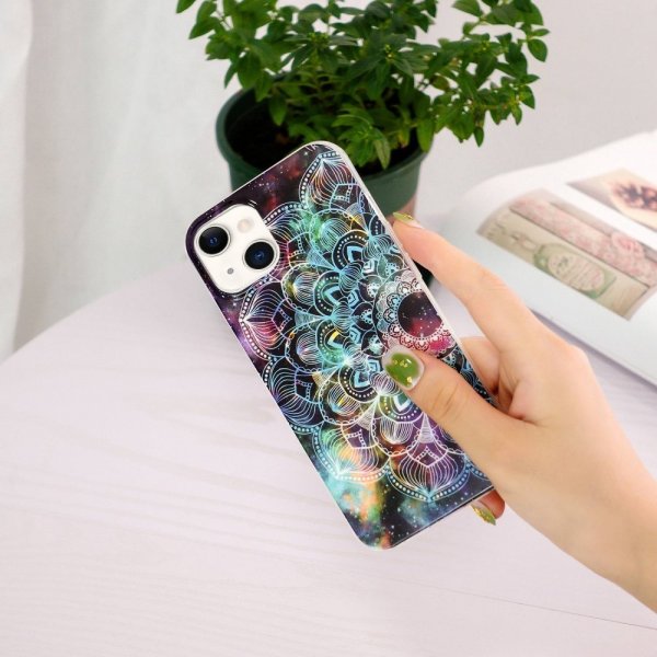 iPhone 14 Plus -kuoret (Mandala-kuvio)