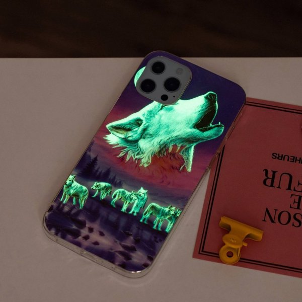 iPhone 14 Pro Max Kuoret Huutava Susi