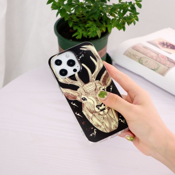 iPhone 14 Pro Kuoret Peura-aiheella