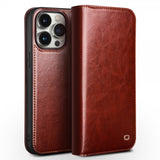 Qialino iPhone 15 Pro Max -kotelo, aitoa nahkaa, ruskea