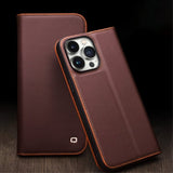 Qialino iPhone 15 Pro Max suojakotelo, aitoa nahkaa, mattapintainen, ruskea