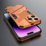 iPhone 15 Pro Max Kuori jalustalla Oranssi