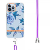 iPhone 15 Pro -kuori, kukkakuvio ja hihna, sininen pioni