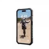 Urban Armor Gear (UAG) iPhone 15 Pro -suojakuori Pathfinder MagSafe, hopea