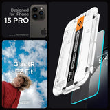 Spigen iPhone 15 Pro Näytönsuoja GLAS.tR EZ Fit 2 kpl
