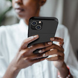 iPhone 15 Suojakuori Korttikelkalla, musta