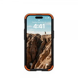 Urban Armor Gear (UAG) iPhone 15 Civilian MagSafe -suojakuori, Olive Drab