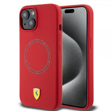 Ferrari iPhone 15 Silikonikuori MagSafe Punainen